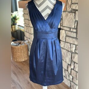 Calvin Klein Cocktail Dress Women Sleeveless Elegant  Blue V Neck Dress.  Size 6